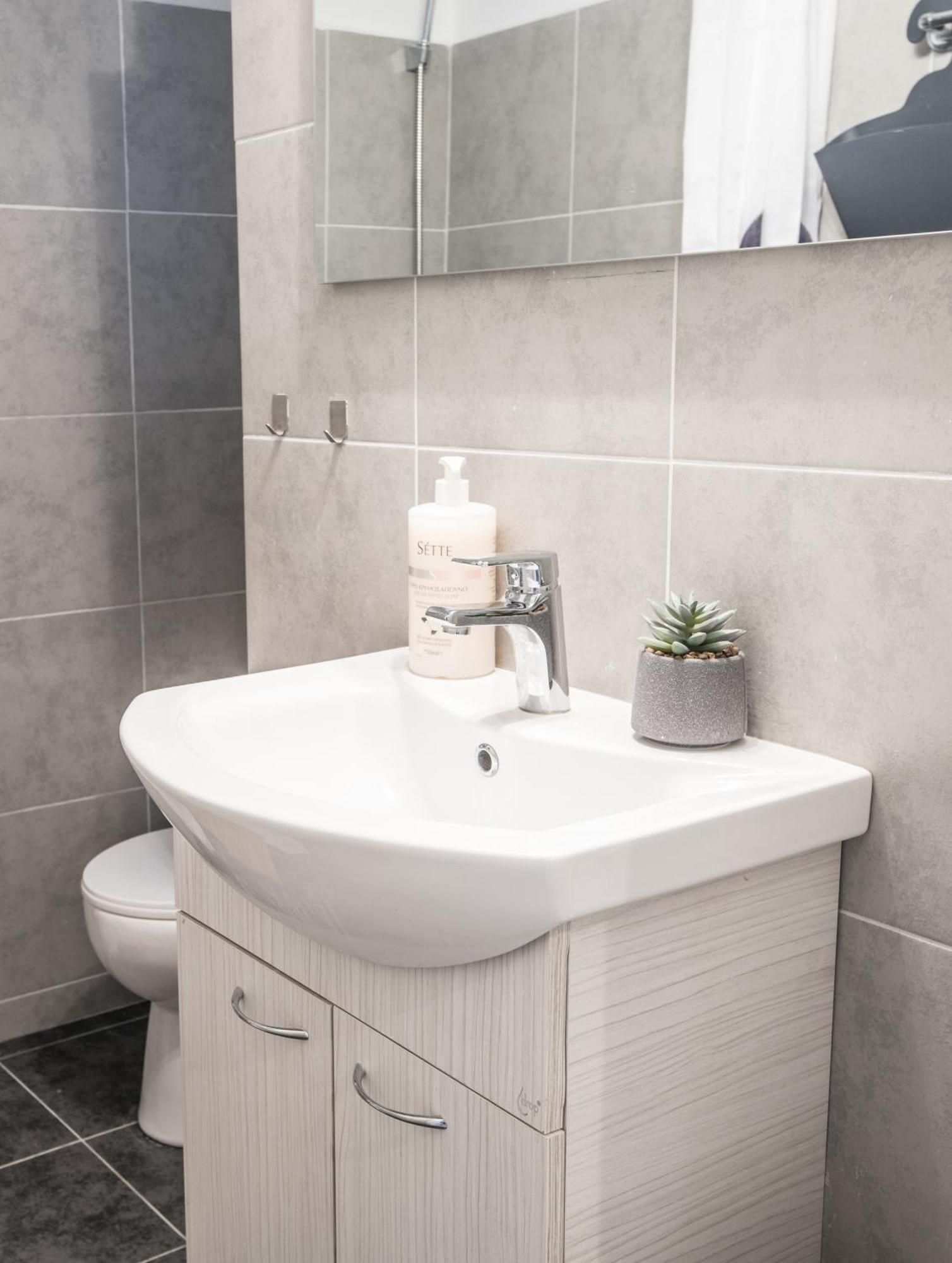 Beautiful Apartment In Athens. Bagian luar foto