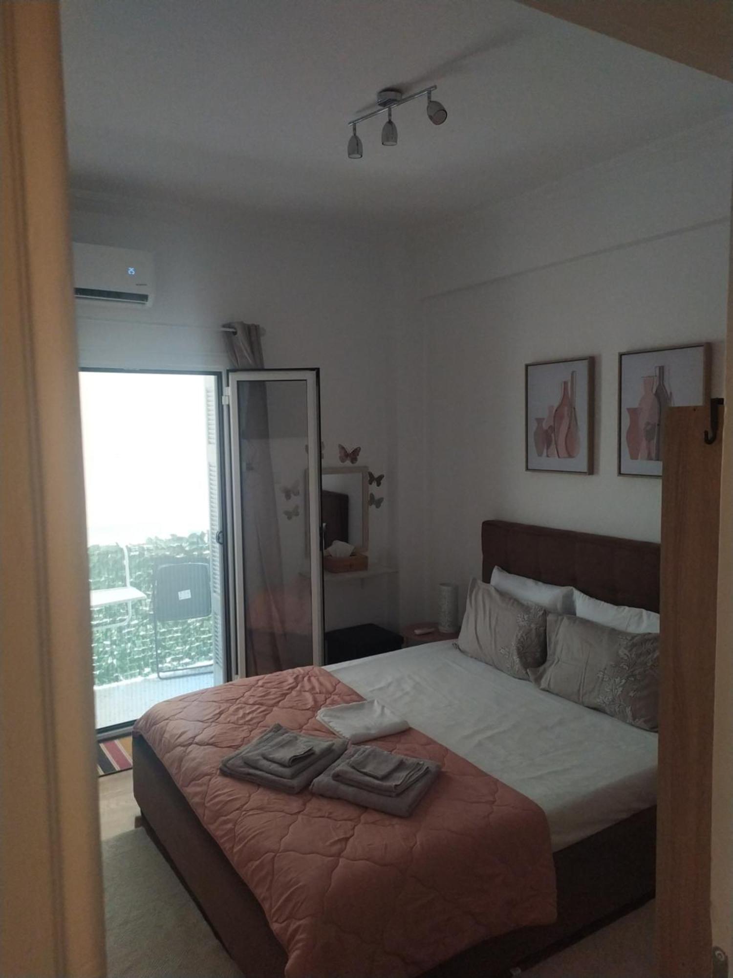 Beautiful Apartment In Athens. Bagian luar foto