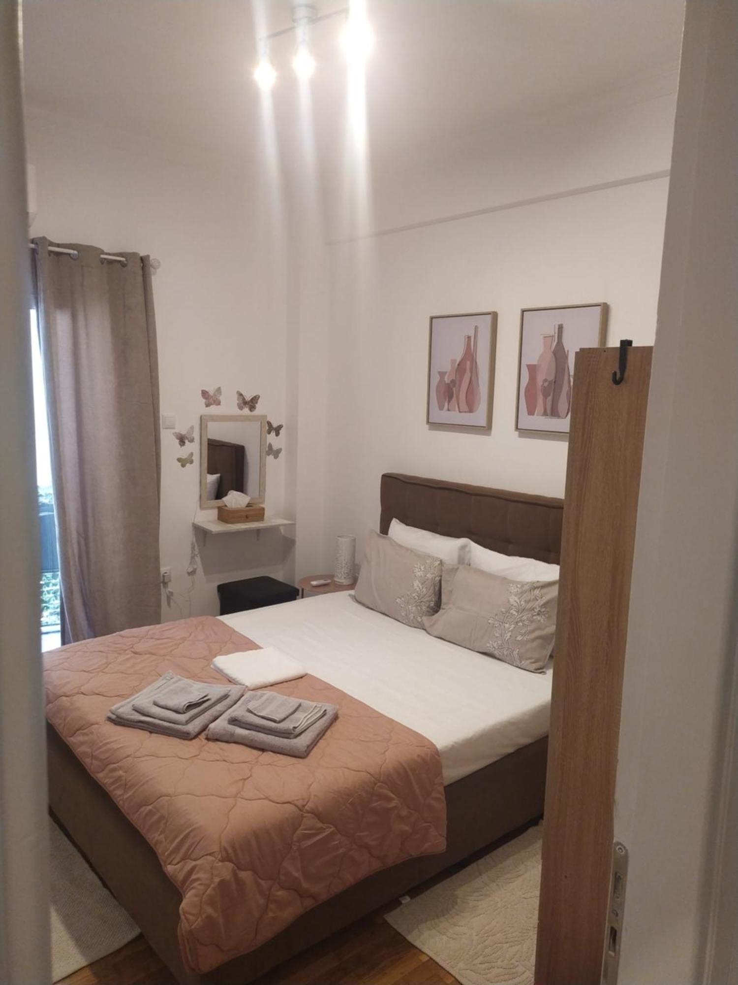 Beautiful Apartment In Athens. Bagian luar foto